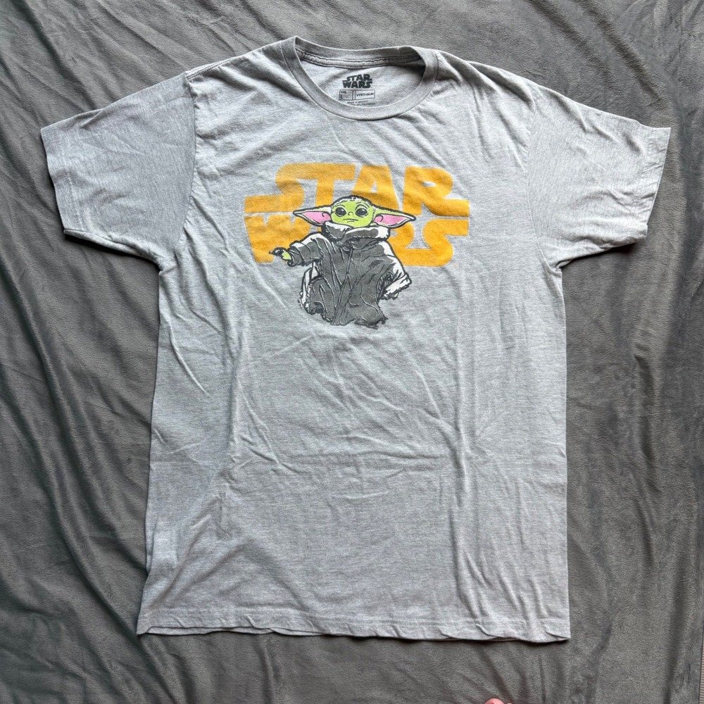 Fifth Sun T-Shirt Mens L Gray Star Wars Grogu Baby Yoda Graphic Short Sleeve Tee